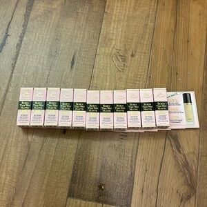 Born this way matte sample foundations